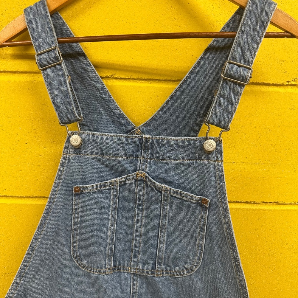 Overalls Shorts Women's Old Navy Size Large Blue Jean Shorts - Picture 2 of 7